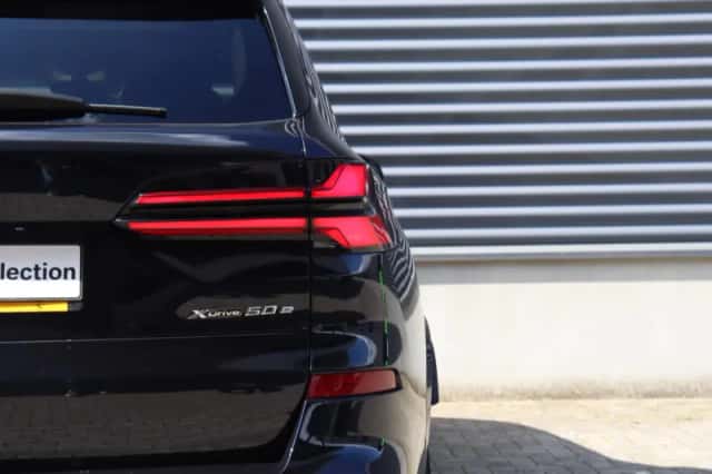BMW X5 (2023) thumbnail 35