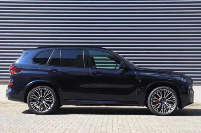BMW X5 (2023) thumbnail 5