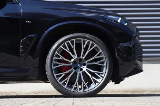 BMW X5 (2023) thumbnail 6