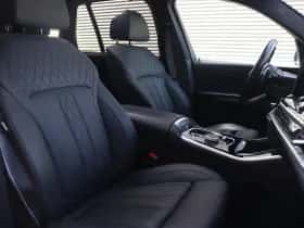 BMW X5 (2023) thumbnail 8