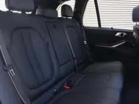 BMW X5 (2023) thumbnail 9