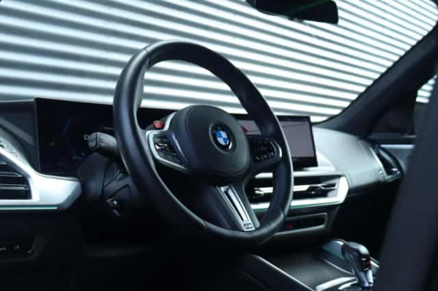 BMW XM (2024) thumbnail 15