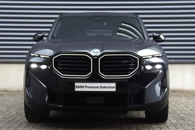 BMW XM (2024) thumbnail 3
