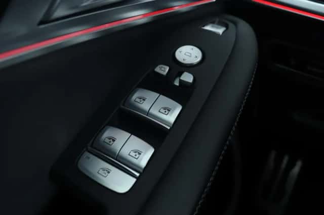 BMW XM (2024) thumbnail 34