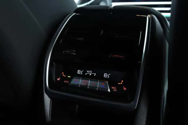 BMW XM (2024) thumbnail 39