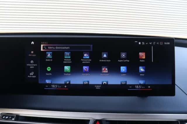 BMW iX (2022) thumbnail 19