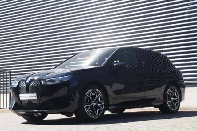 BMW iX (2022) thumbnail 32
