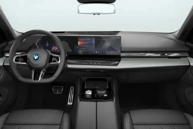 BMW i5 (2026) thumbnail 3