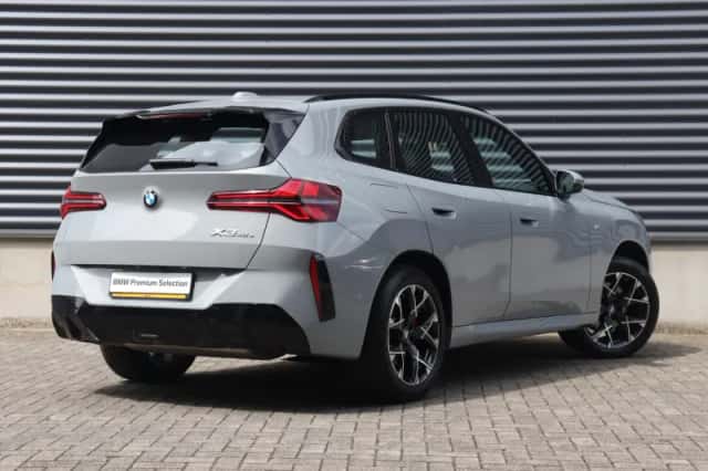 BMW X3 (2025) thumbnail 2