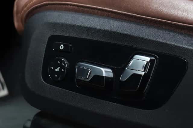 BMW X5 (2020) thumbnail 11
