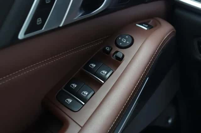 BMW X5 (2020) thumbnail 26