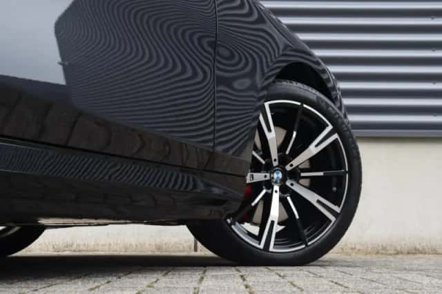 BMW i5 (2026) thumbnail 1