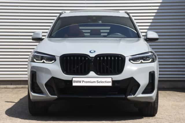 BMW X3 (2023) thumbnail 3