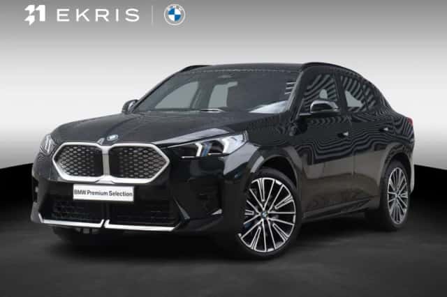 BMW iX2 (2025) thumbnail 1
