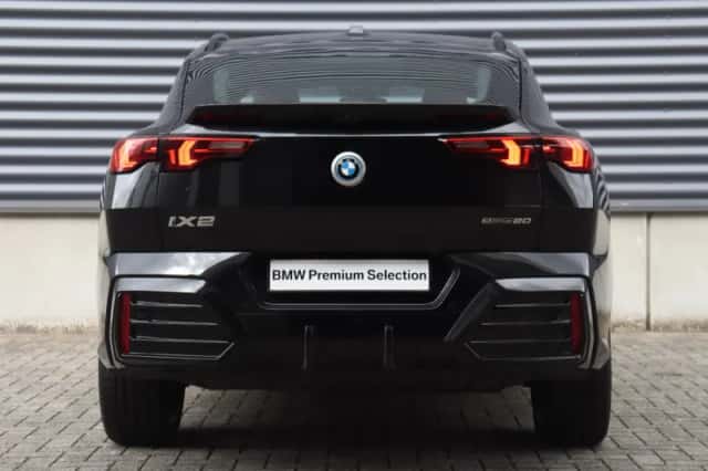 BMW iX2 (2025) thumbnail 4