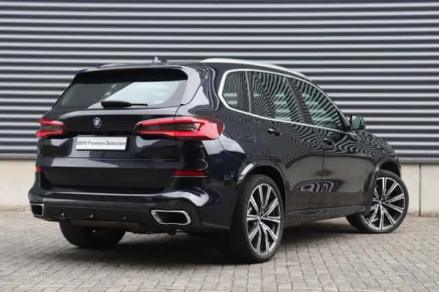 BMW X5 (2022) thumbnail 2