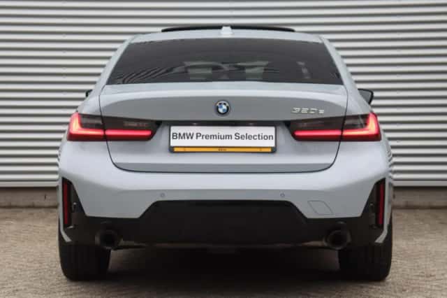 BMW 3-Serie (2024) thumbnail 4