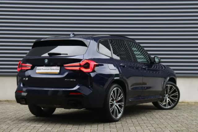 BMW X3 (2024) thumbnail 2
