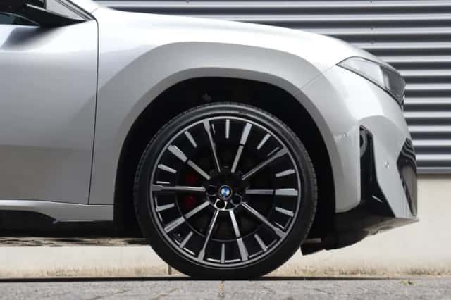 BMW iX3 (2026) thumbnail 6