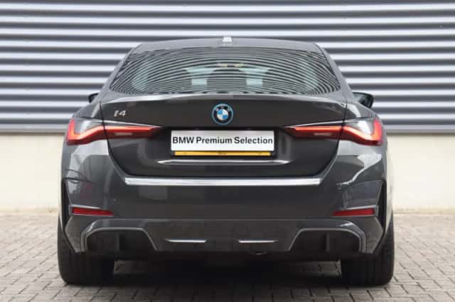 BMW i4 (2024) thumbnail 4