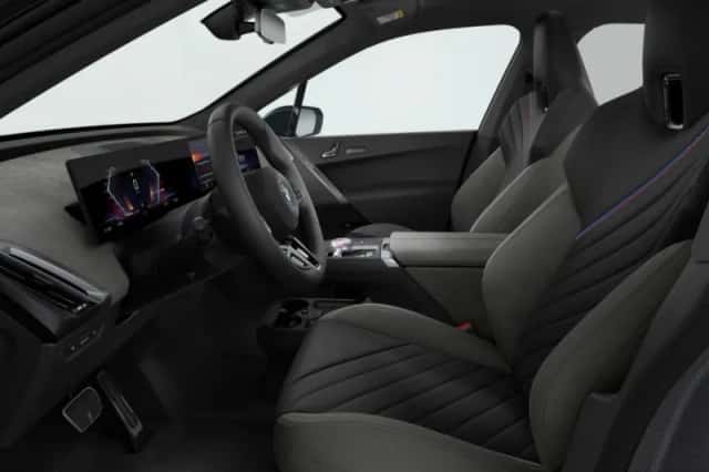 BMW iX (2026) thumbnail 4