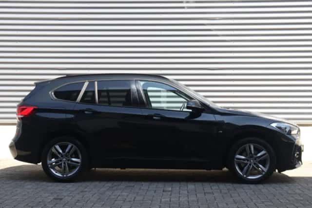BMW X1 (2022) thumbnail 5