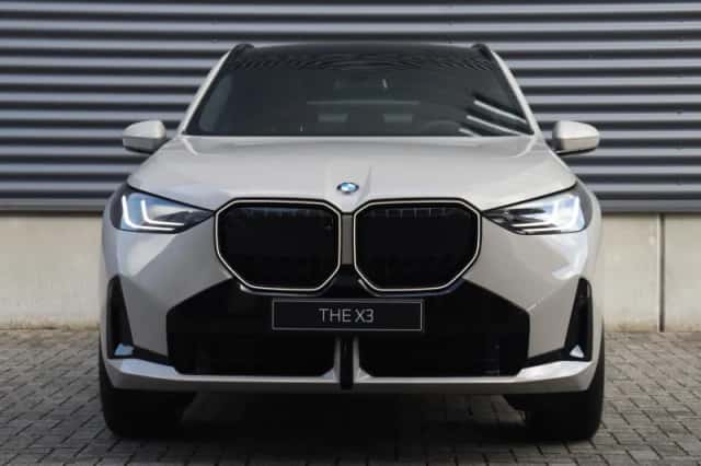 BMW X3 (2026) thumbnail 3