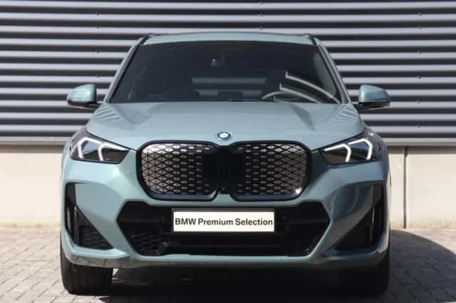 BMW iX1 (2026) thumbnail 3