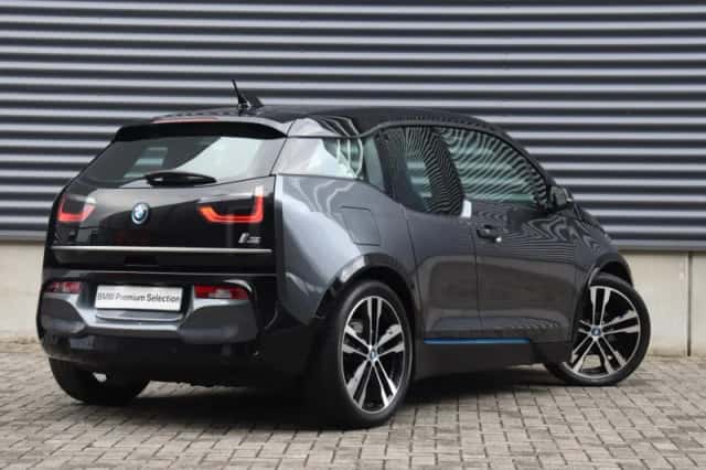 BMW i3 (2022) thumbnail 2
