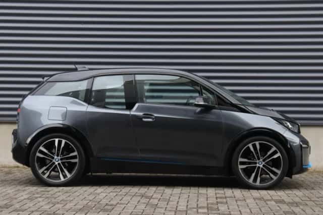 BMW i3 (2022) thumbnail 5