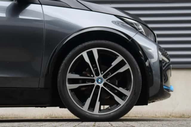 BMW i3 (2022) thumbnail 6