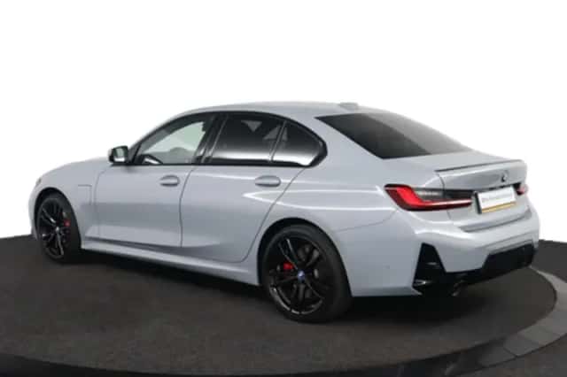BMW 3-Serie (2024) thumbnail 5