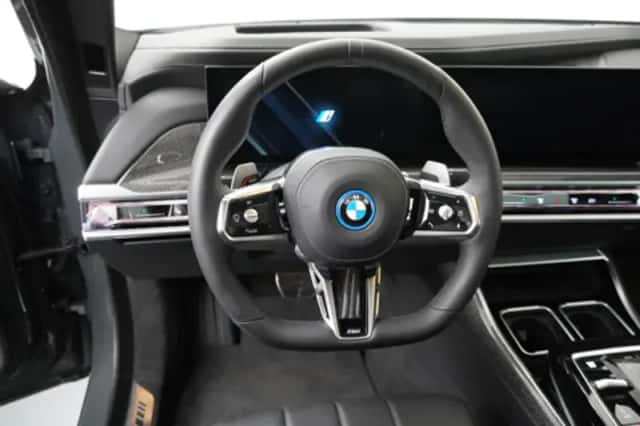 BMW 7-Serie (2025) thumbnail 2