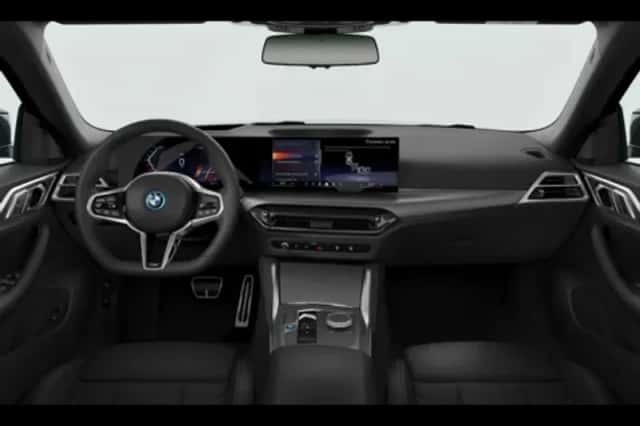 BMW i4 (2026) thumbnail 3