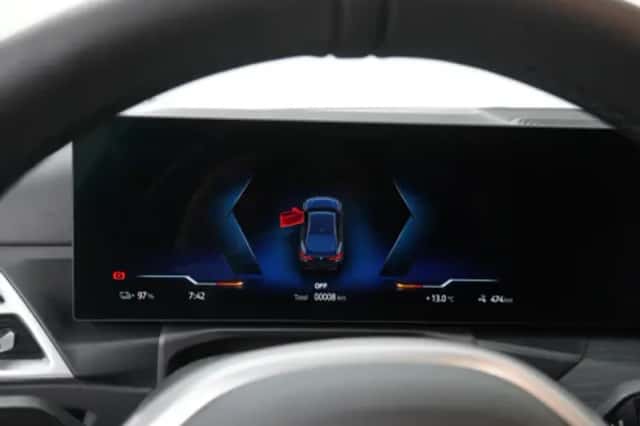 BMW i4 (2026) thumbnail 3