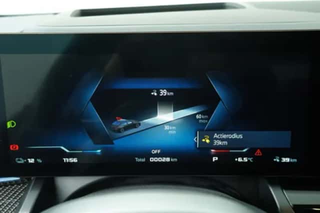BMW i5 (2026) thumbnail 3
