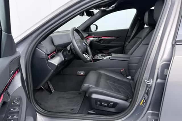 BMW i5 (2025) thumbnail 4