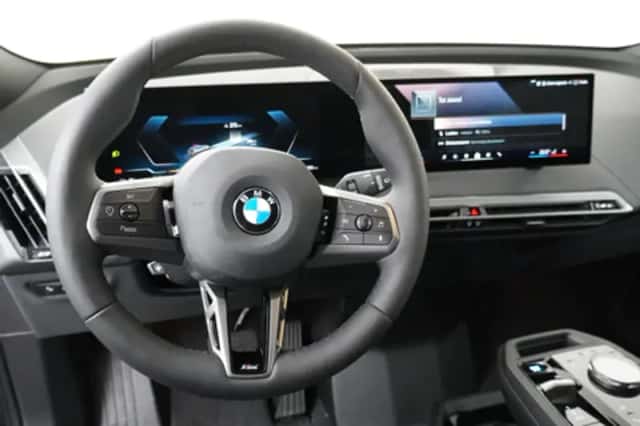 BMW iX (2026) thumbnail 2