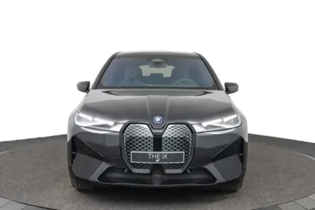 BMW iX (2026) thumbnail 2