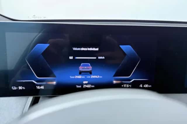 BMW iX (2025) thumbnail 3
