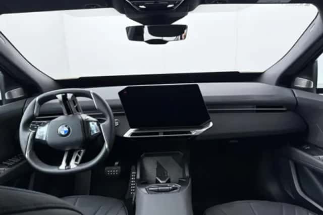 BMW iX3 (2026) thumbnail 5