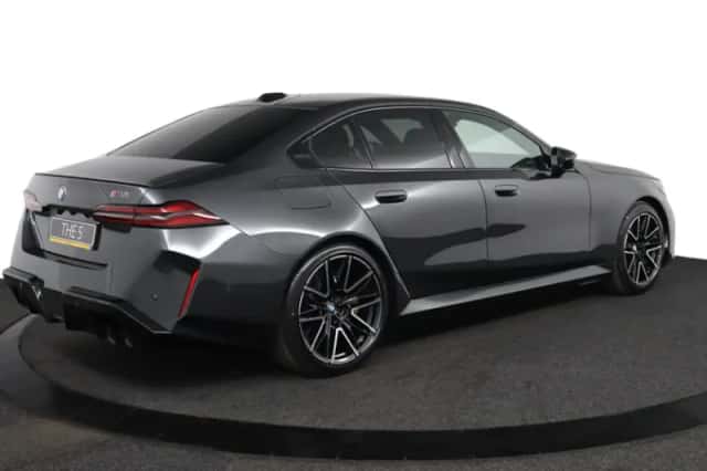 BMW M5 (2026) thumbnail 2