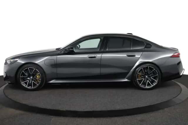 BMW M5 (2026) thumbnail 3