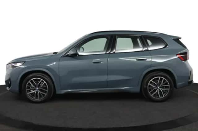 BMW X1 (2023) thumbnail 3