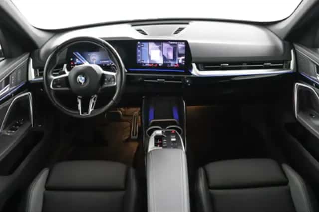 BMW X1 (2023) thumbnail 4