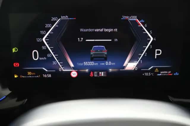 BMW X1 (2023) thumbnail 5