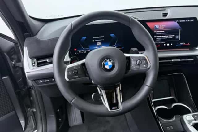 BMW X1 (2025) thumbnail 2