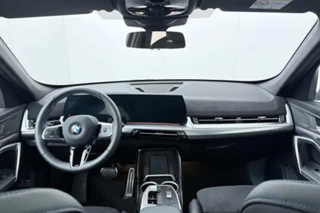 BMW X1 (2025) thumbnail 5