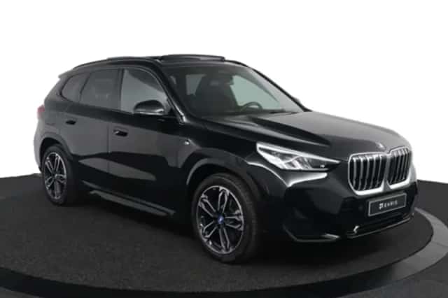 BMW X1 (2024) thumbnail 3