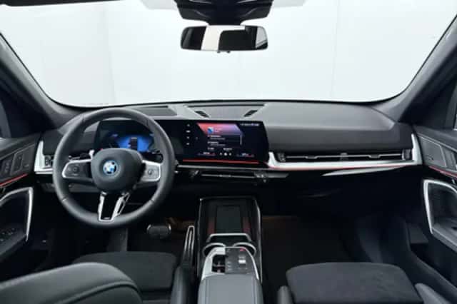 BMW X1 (2026) thumbnail 5